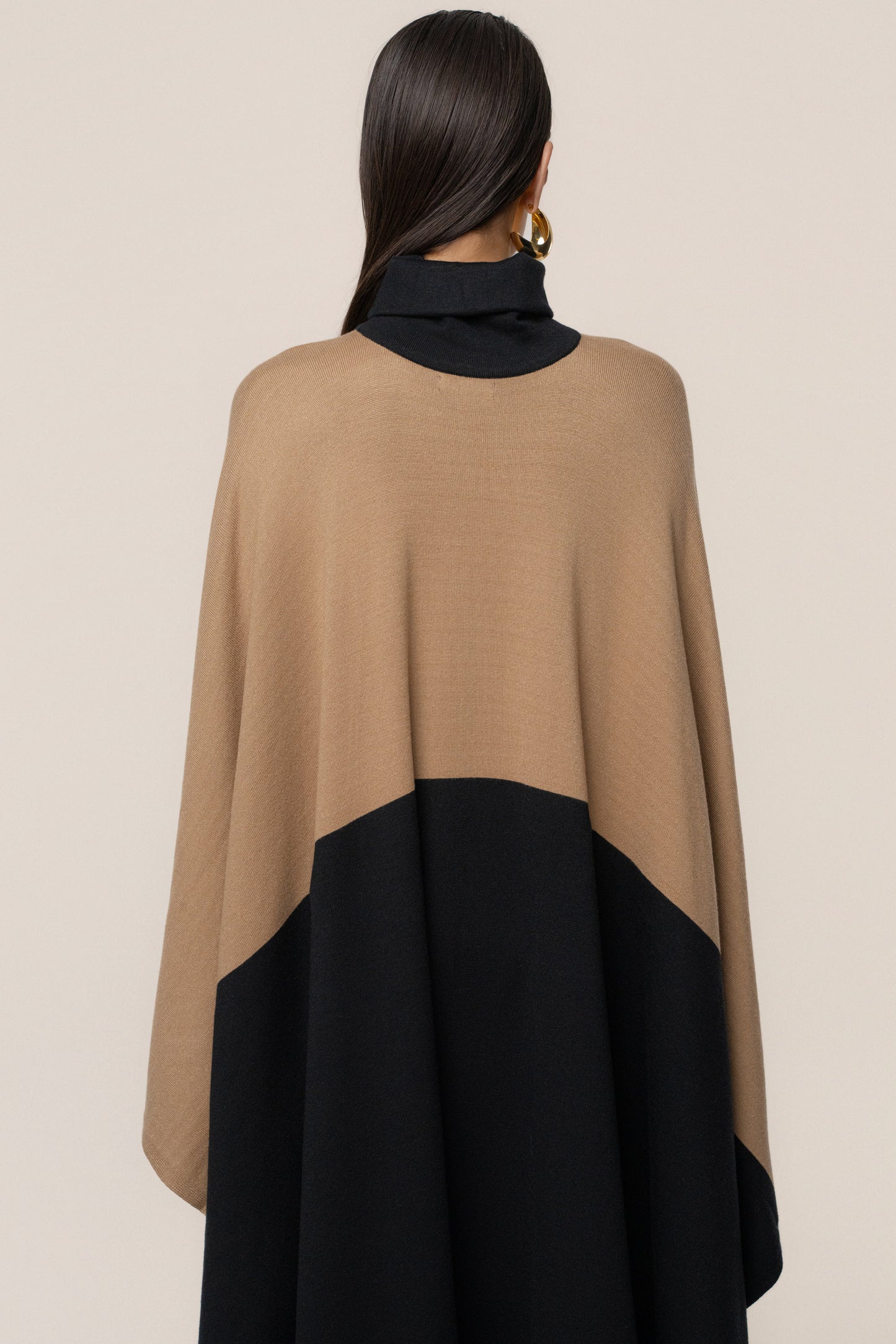 Black Chasing Fall Contrast Top