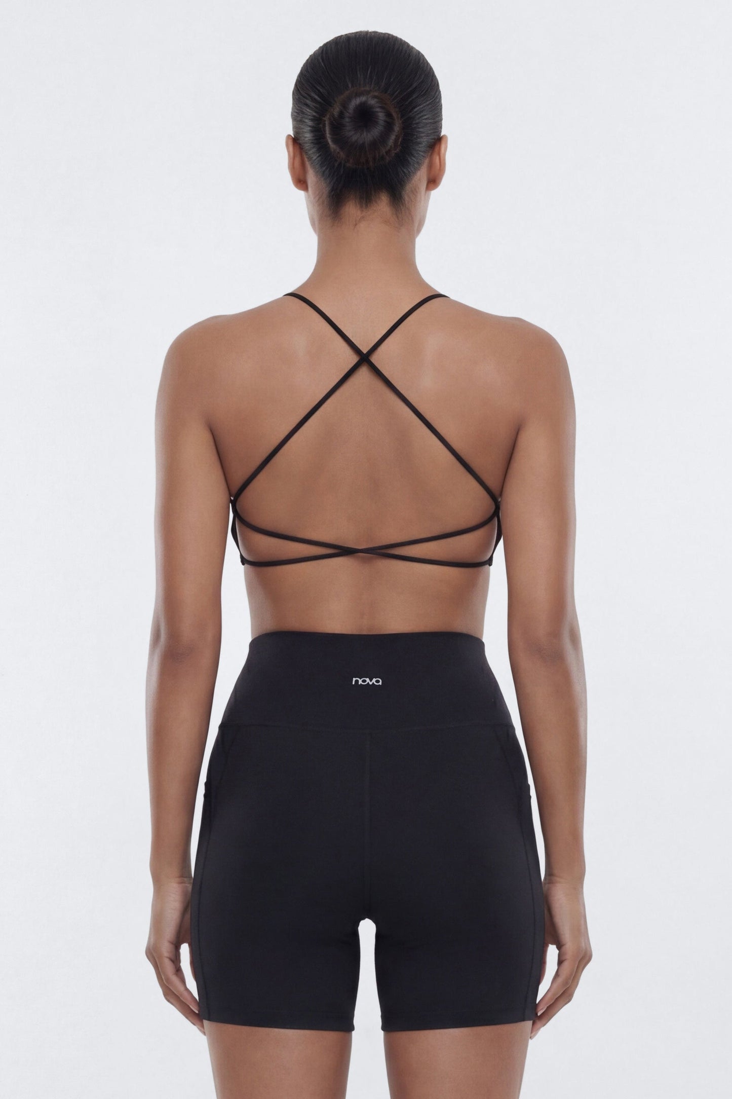 CloudForm™ Strappy Back Sports Bra - Black