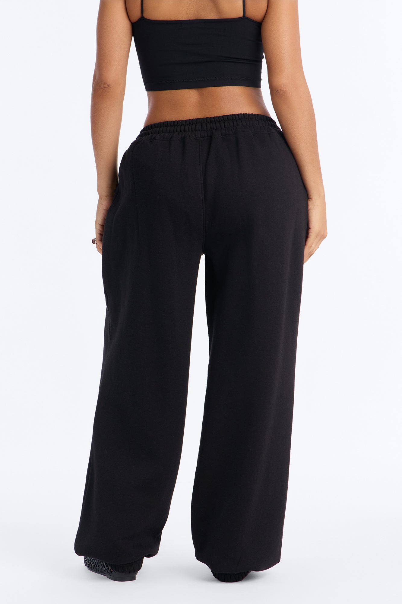 Mia Pleated Fleece Jogger Pants - Black