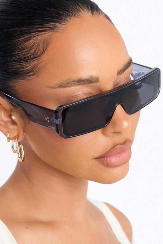 Sassi Square Sunglasses - Grey