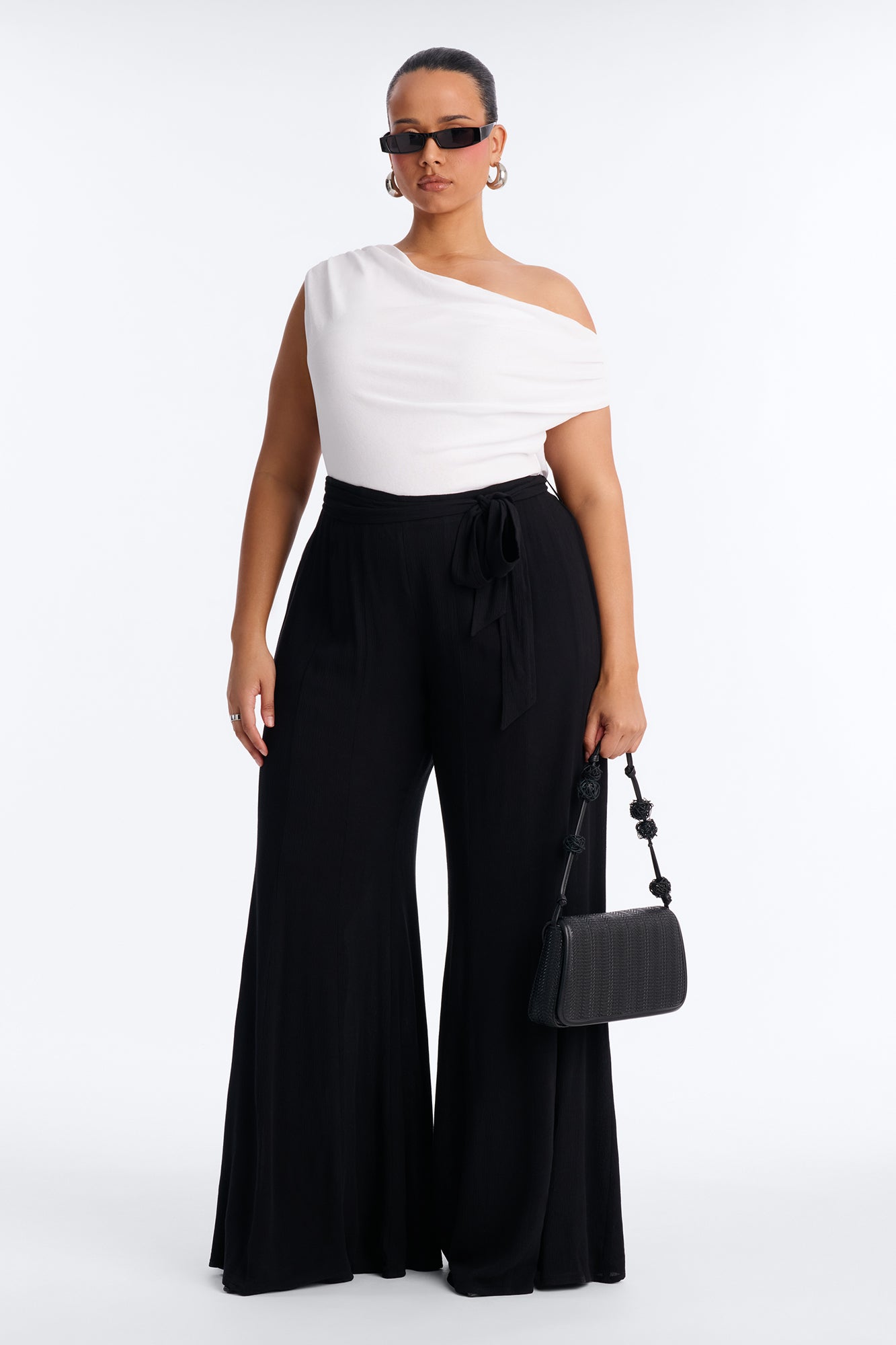 Kelsey Mid Rise Tie Waist Flowy Wide Leg Pant 34″ - Black