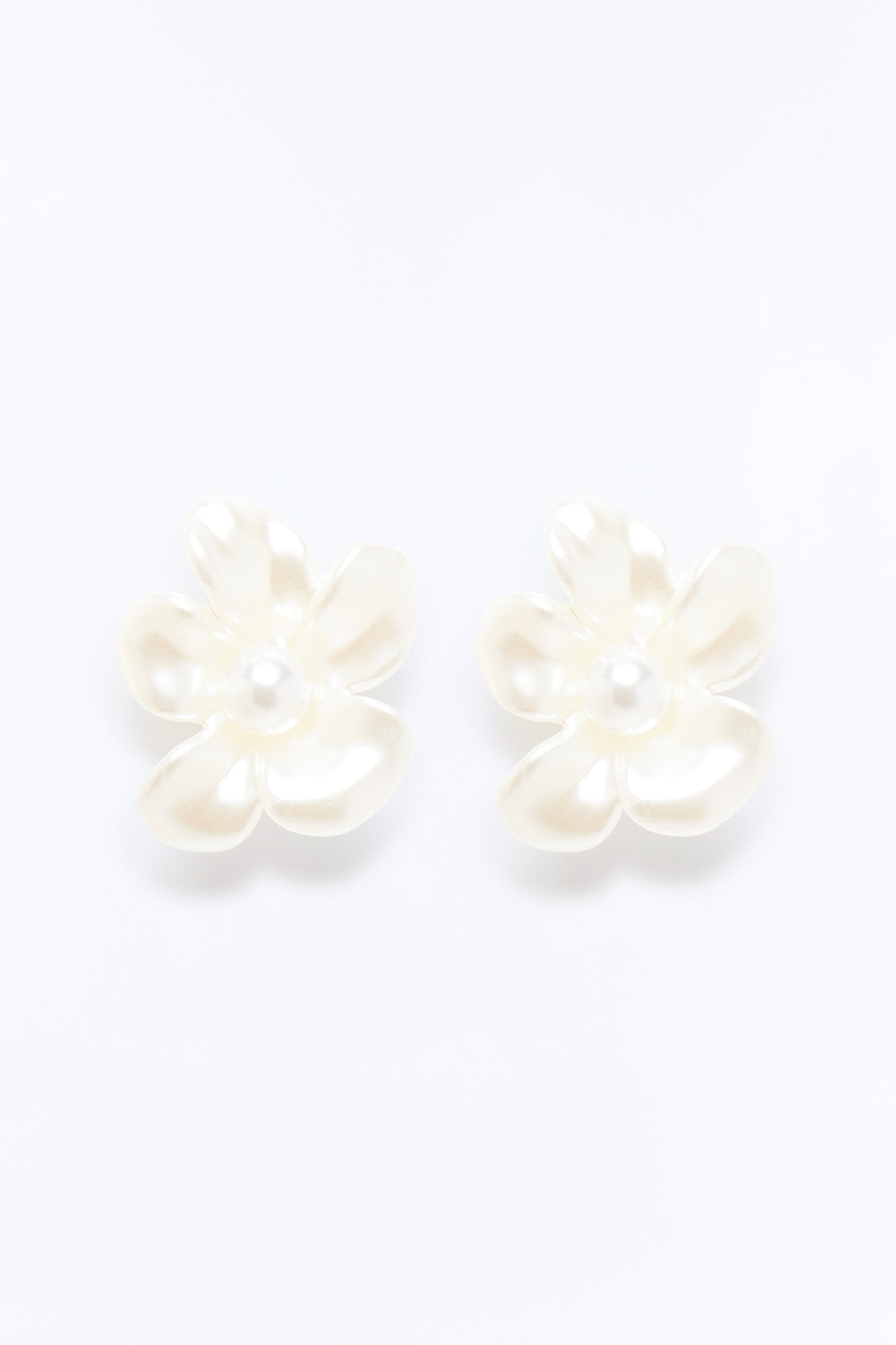 Petal Love Stud Earrings - White
