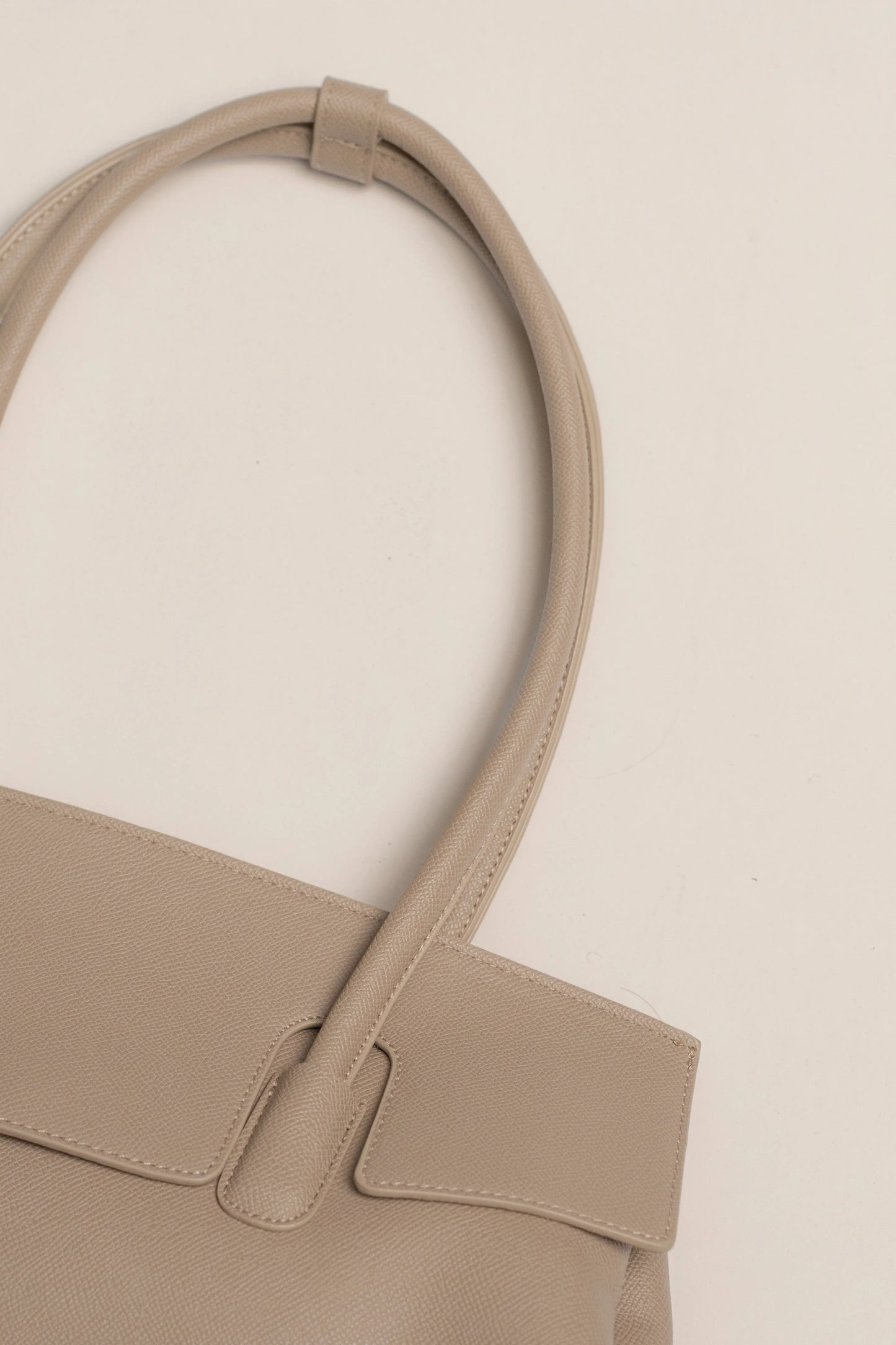 Beige Weekend Shoulder Bag JLUXLABEL