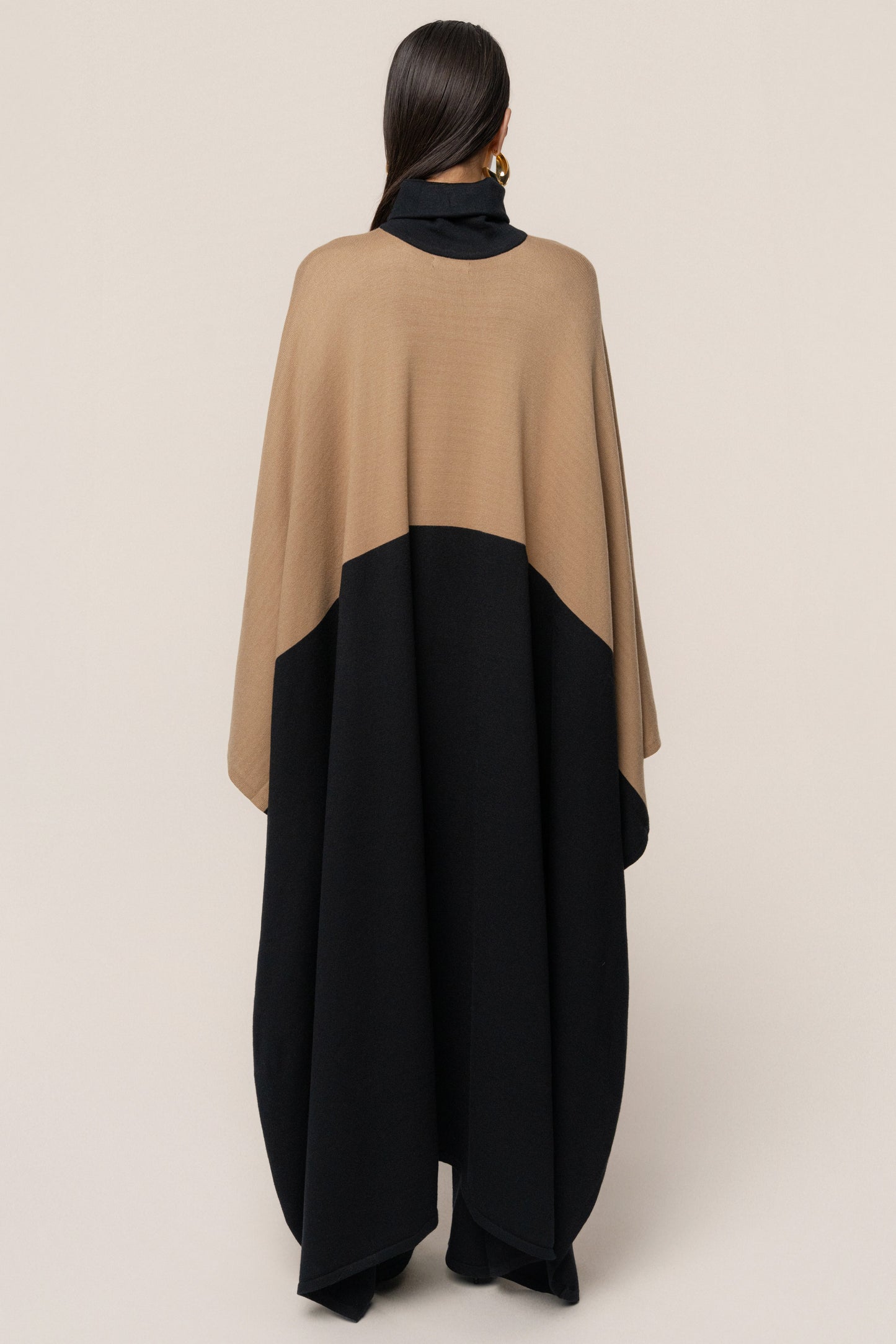 Black Chasing Fall Contrast Top