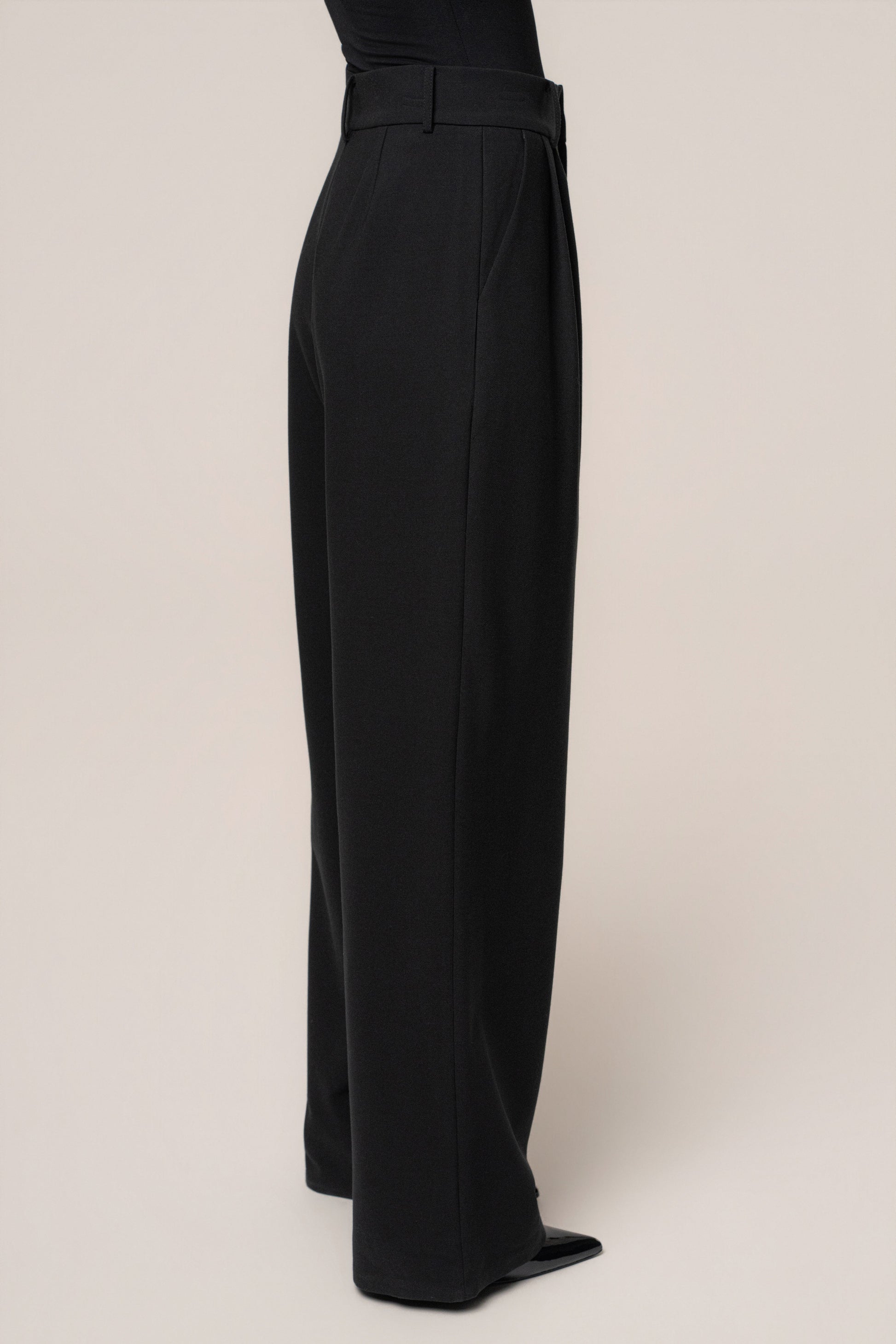 Black Core Standard Pant JLUXLABEL