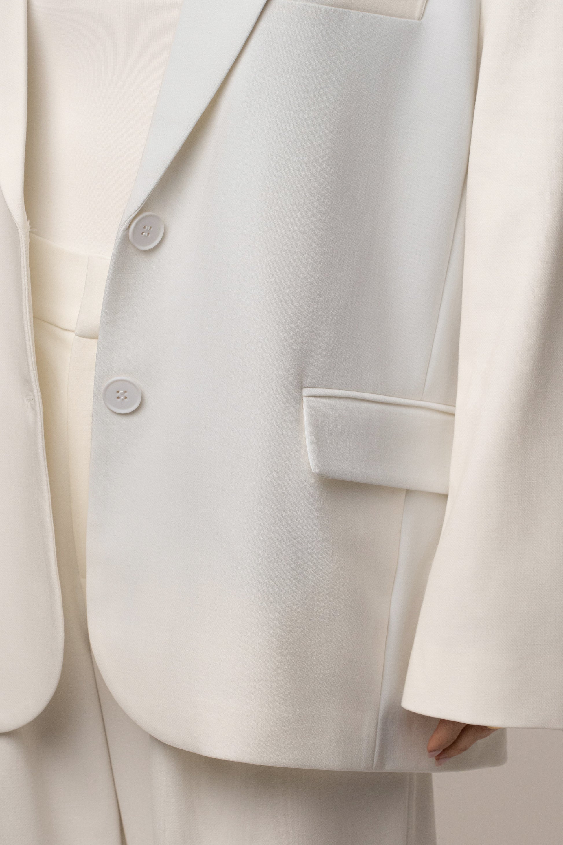 Ivory Core Standard Blazer JLUXLABEL