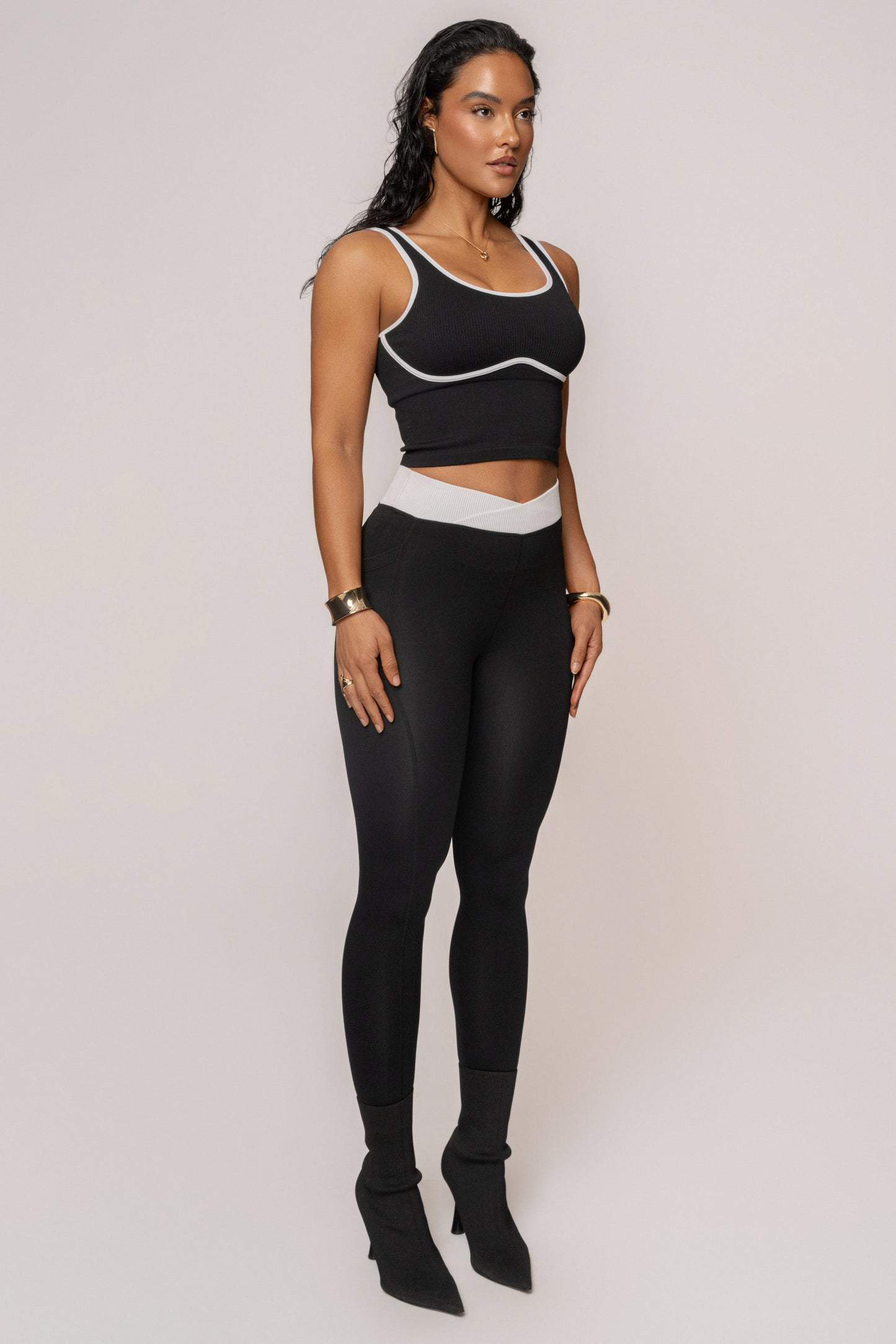 Black/White Limitless Performance Top