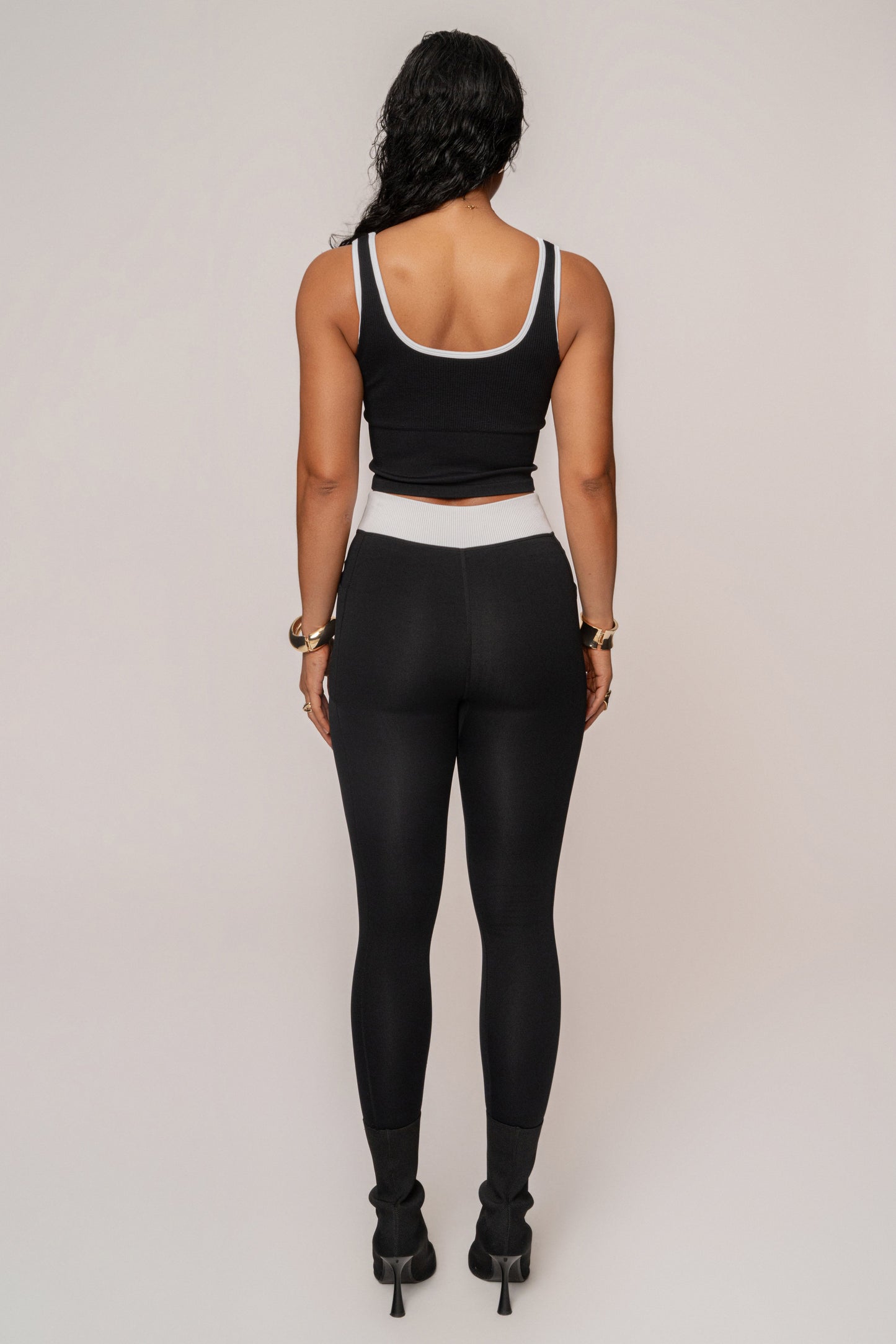Black/White Limitless Performance Top