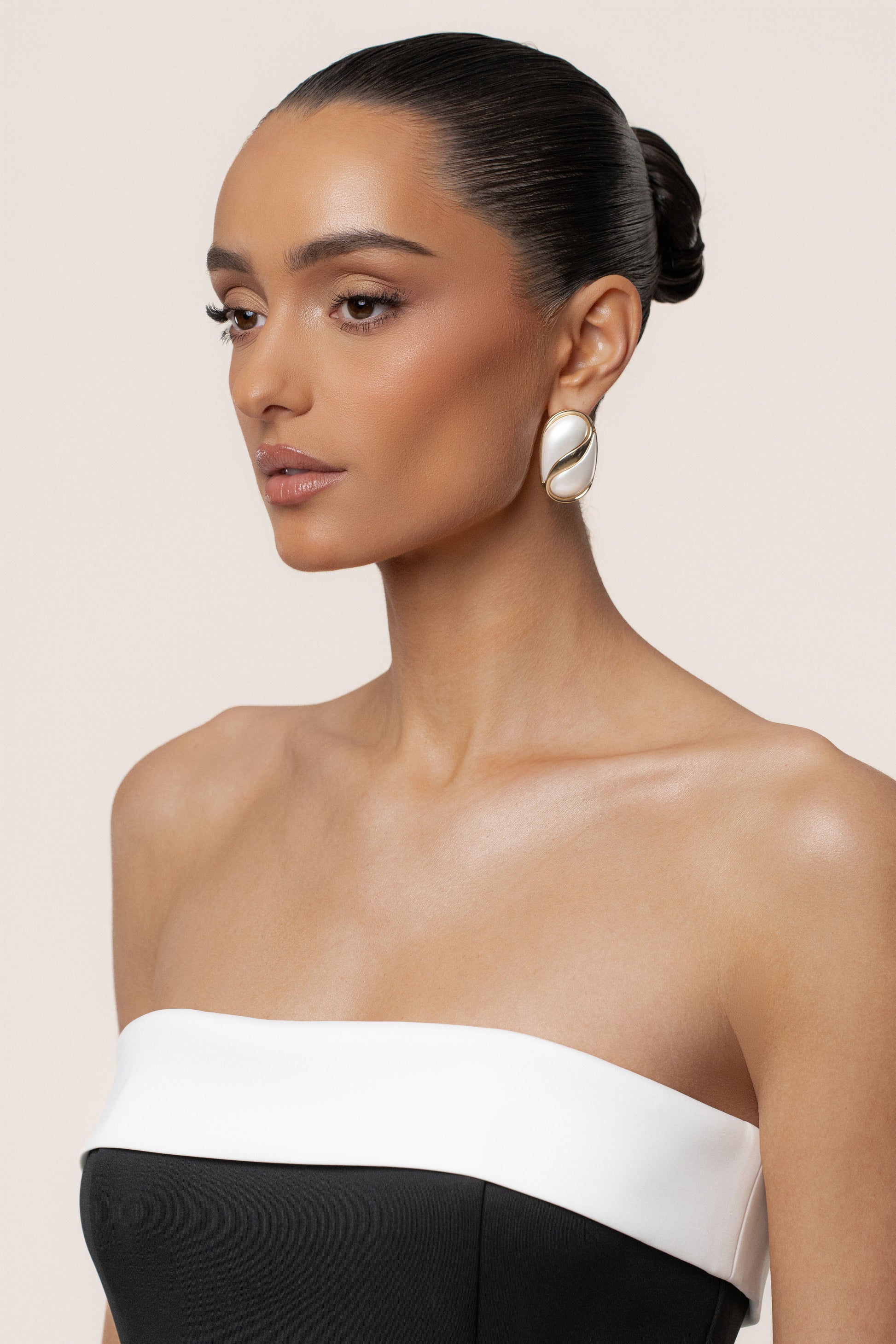Gold Perla Earrings JLUXLABEL