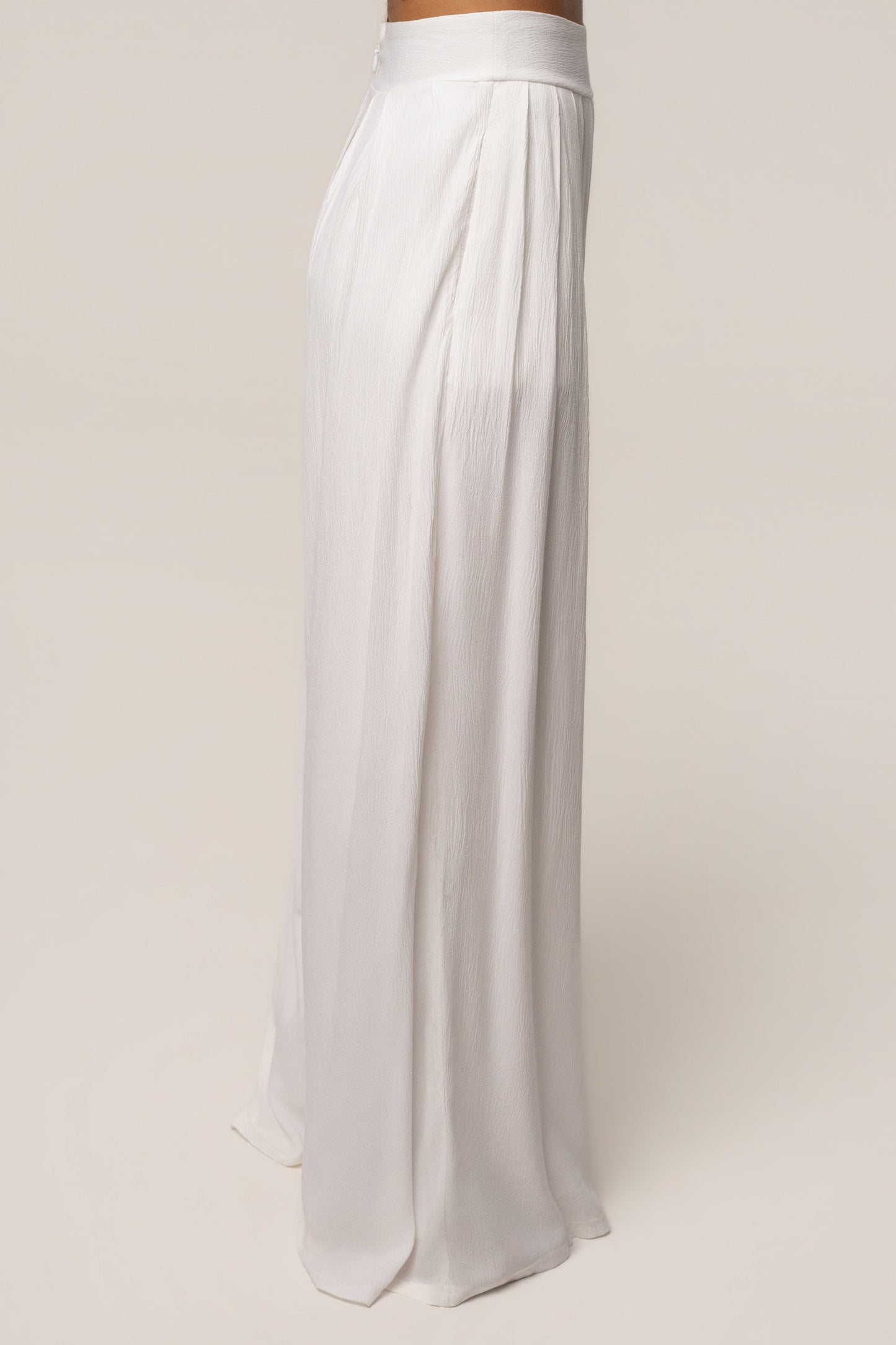 White After Sunset Pleated Pants JLUXLABEL